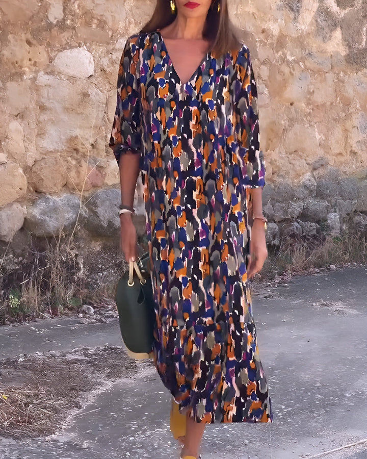 Erica - Long V-neck Dress with Retro Pattern and Elegant Comfort for Every Moment