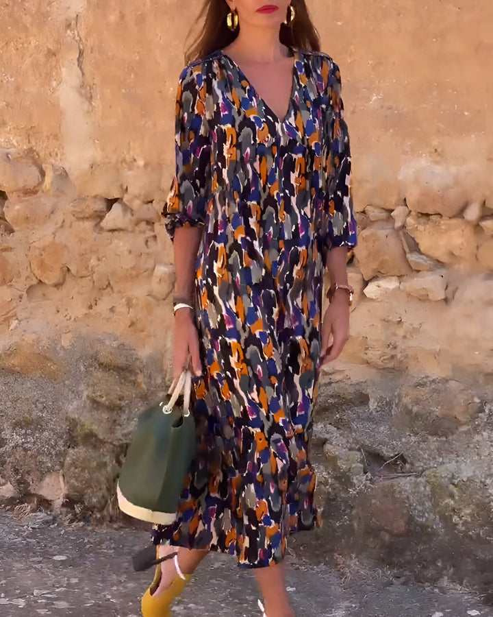 Erica - Long V-neck Dress with Retro Pattern and Elegant Comfort for Every Moment