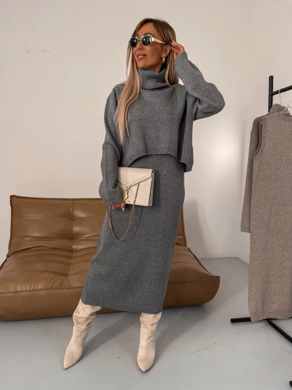 Louise - Autumn/winter knitting kit for women