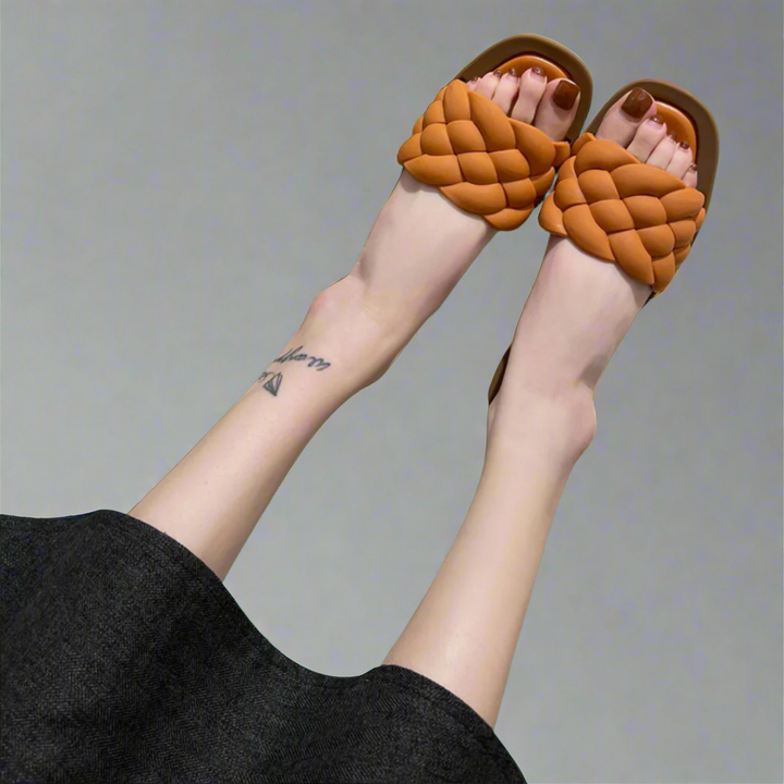 Matilda - Elegant Sandals with Vegan Soft Finish