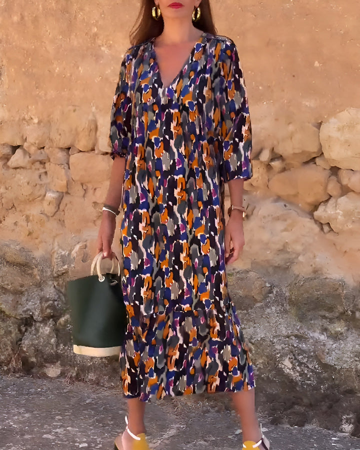 Erica - Long V-neck Dress with Retro Pattern and Elegant Comfort for Every Moment