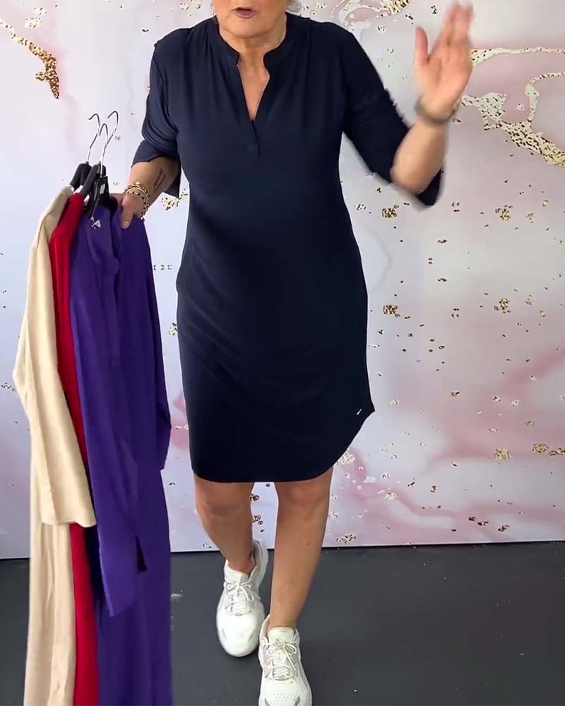Savanna - Simple V-neck Dress
