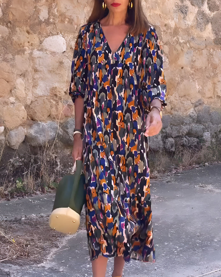 Erica - Long V-neck Dress with Retro Pattern and Elegant Comfort for Every Moment