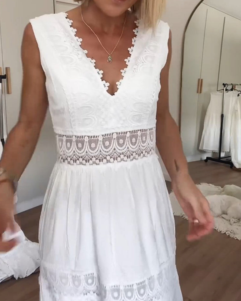 Meredith - Sleeveless Midi Dress with V-Neck and Delicate Lace Details