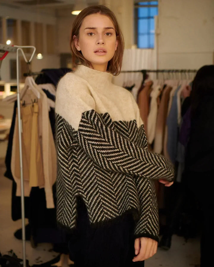 Linde - Turtleneck