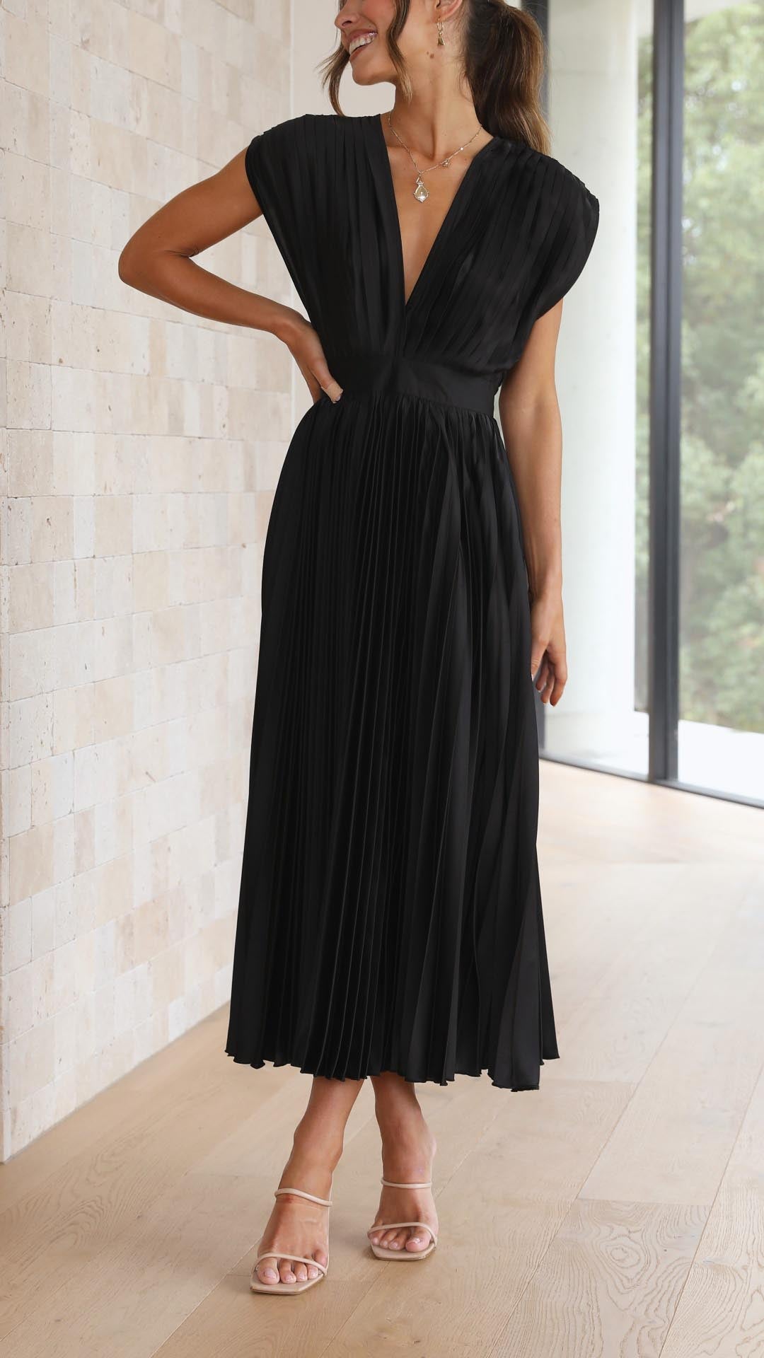 Junavelle - Elegant Pleated Dress