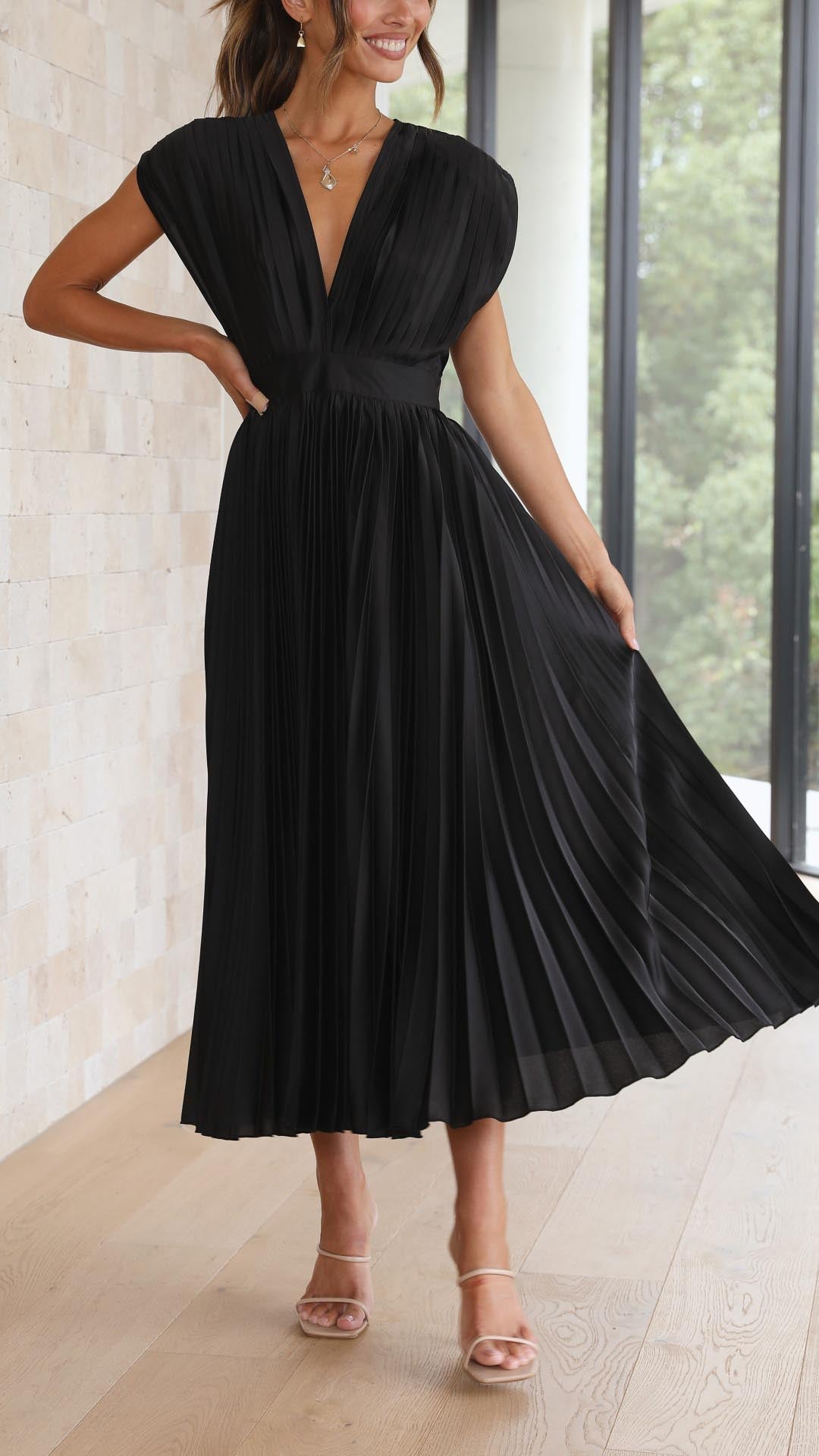 Junavelle - Elegant Pleated Dress