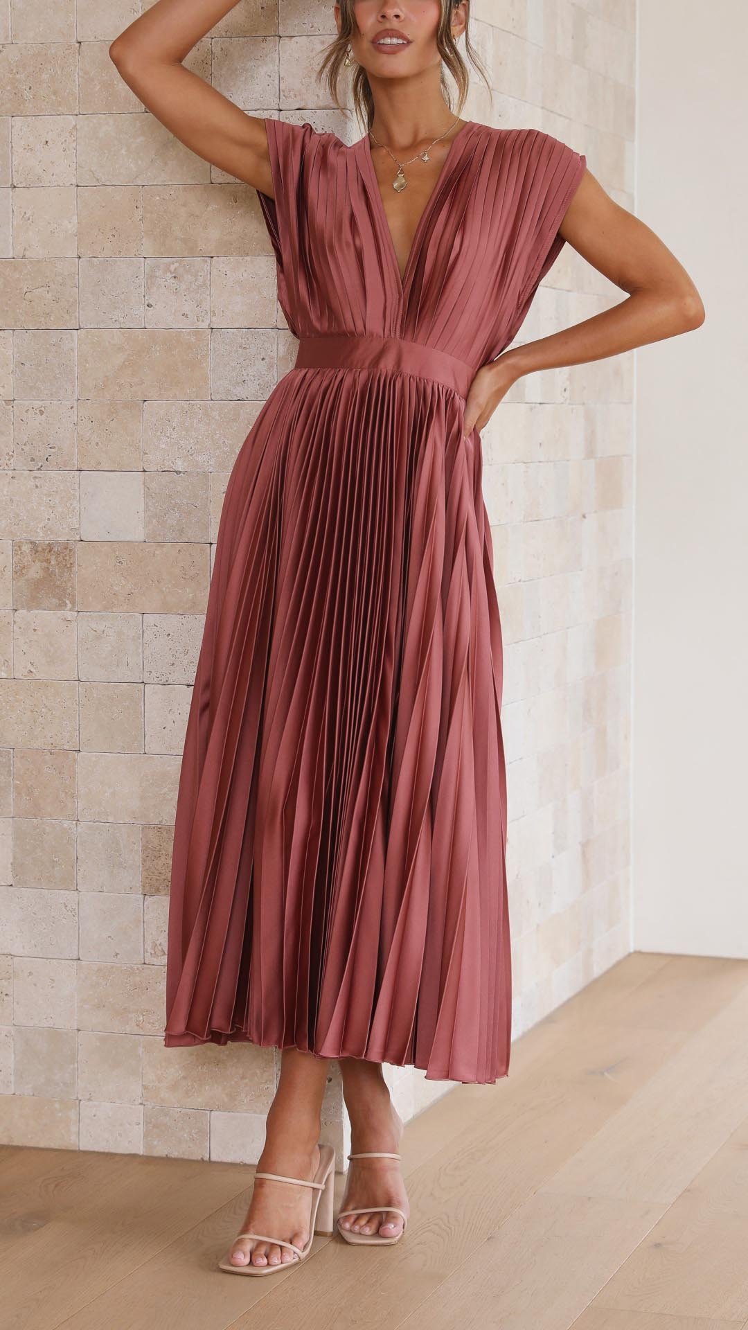 Junavelle - Elegant Pleated Dress