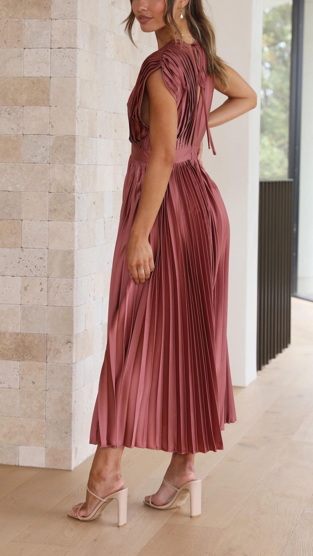 Junavelle - Elegant Pleated Dress