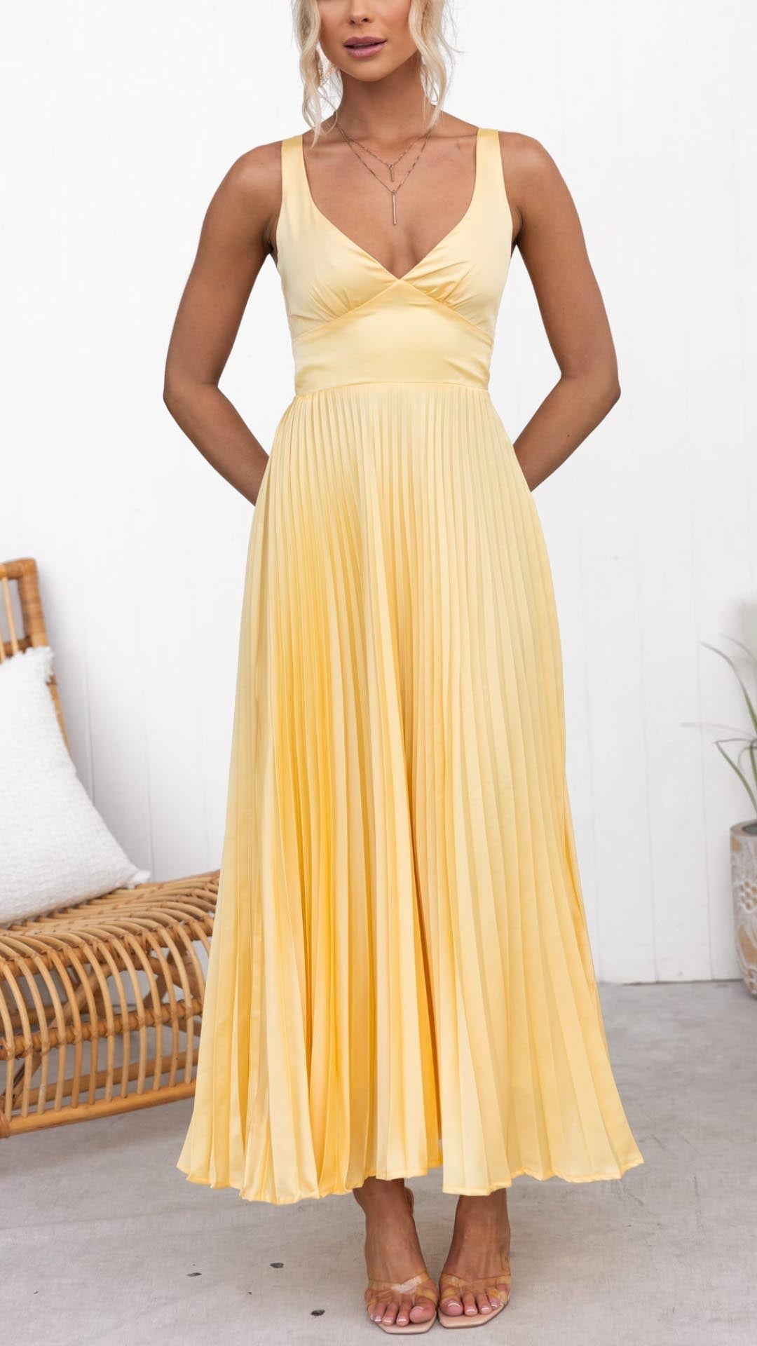 Fiorenza - Yellow pleated V-neck maxi dress