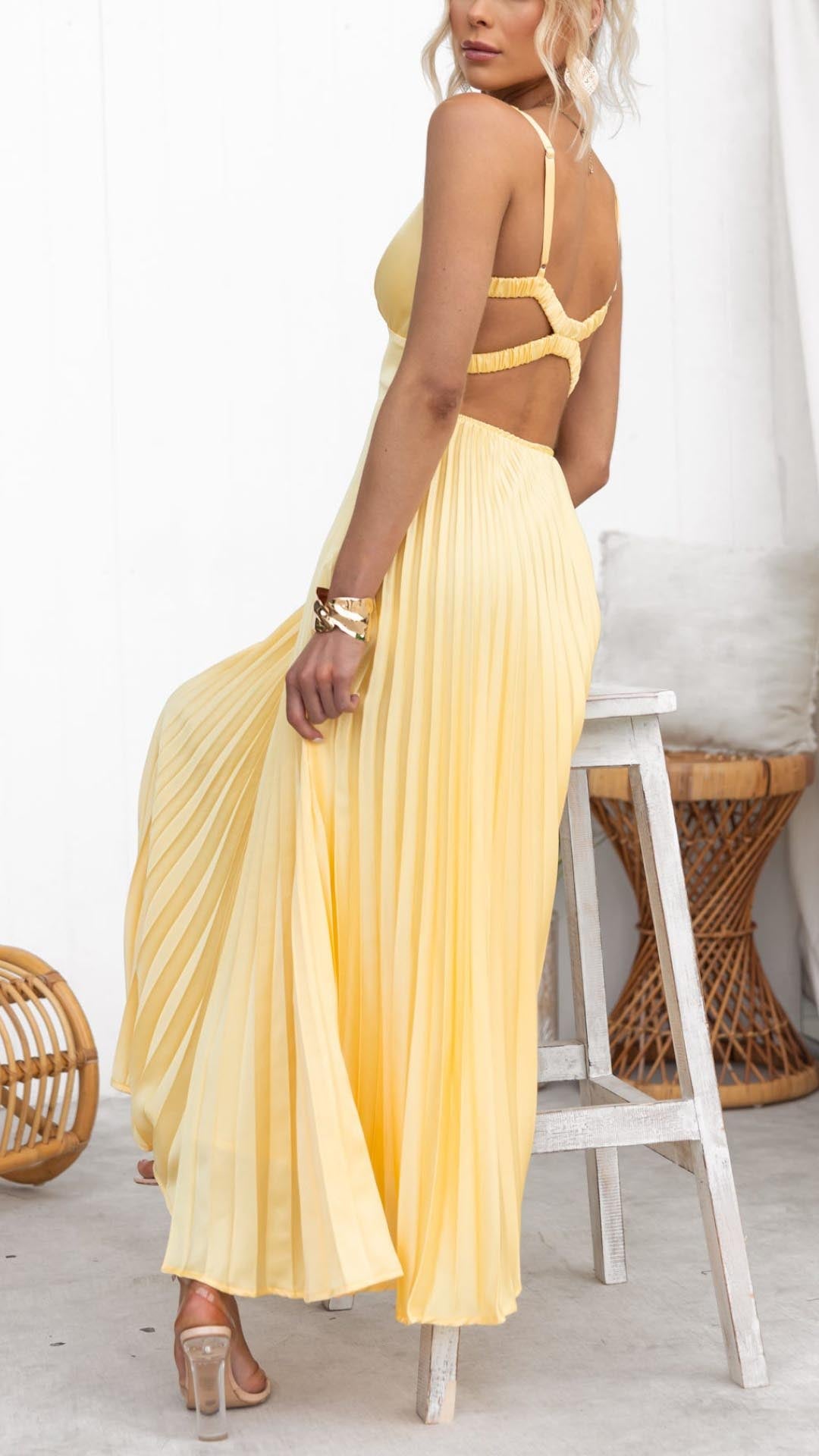 Fiorenza - Yellow pleated V-neck maxi dress