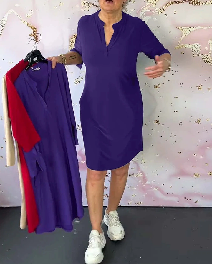 Savanna - Simple V-neck Dress