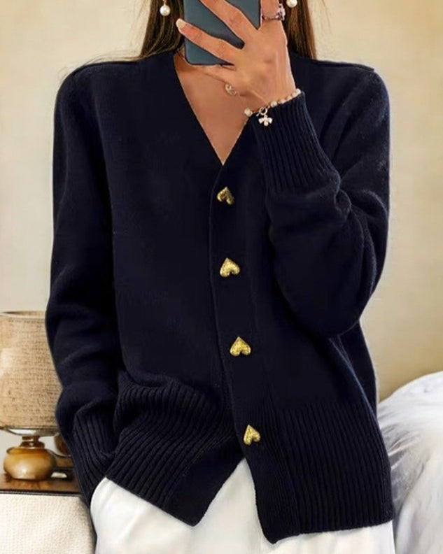 Lola - Elegant cardigan with heart-shaped buttons