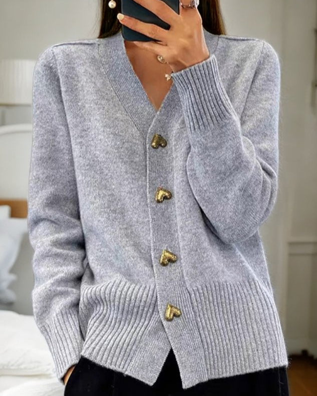 Lola - Elegant cardigan with heart-shaped buttons