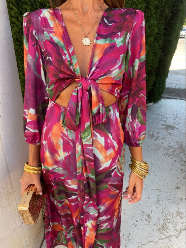 Lily - Elegant Dress with Cut-Out